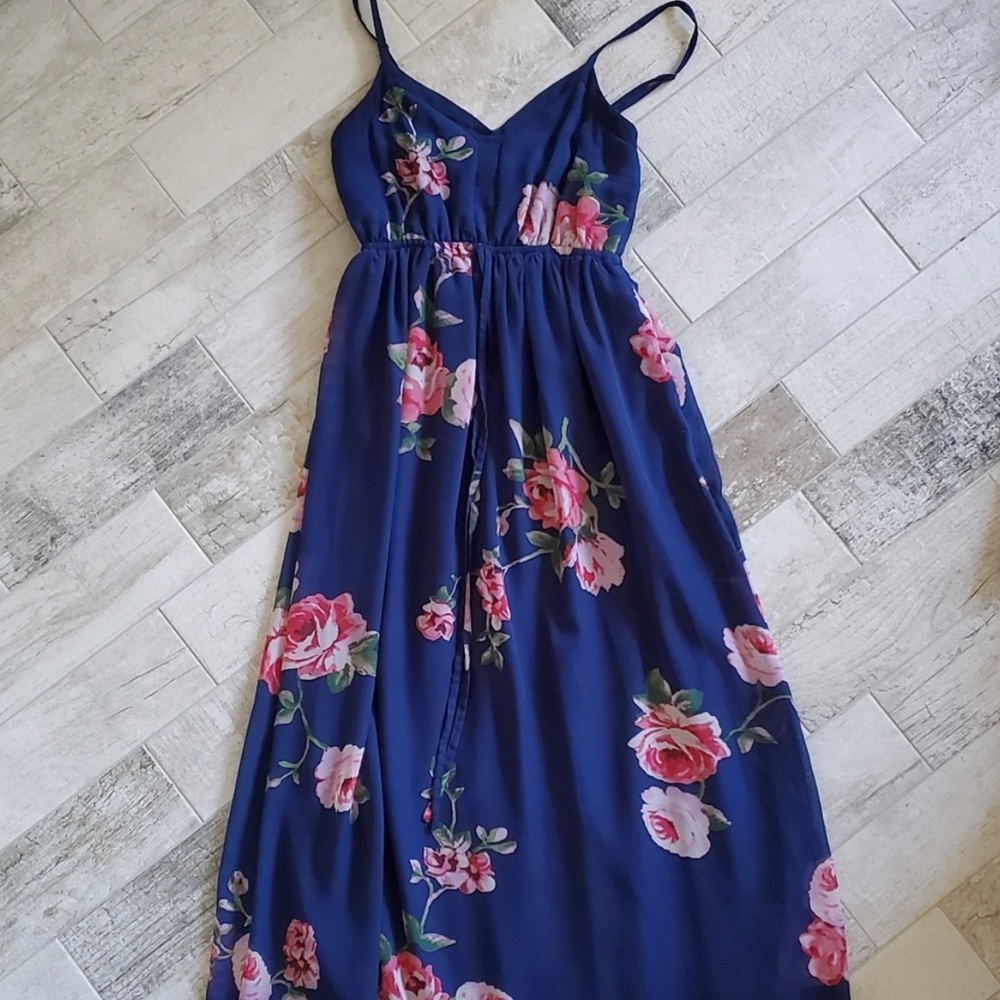 Maxi Dress Navy Blue Pink Flower
Rose Floral Print